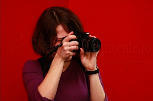 o fotografă copy MG 0076 500x333 Fotografia zilei #102 – Nepublicate din presă