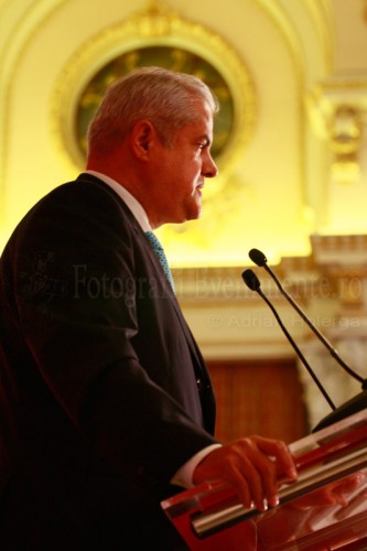 Sfântul copy MG 8755 333x500 Fotografia zilei #105 – Nepublicate din presă